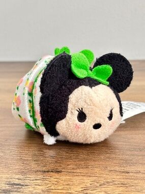 Disney Store Tsum Tsum Minnie Mouse Summer Floral Flower Dress Plush AUTHENTIC